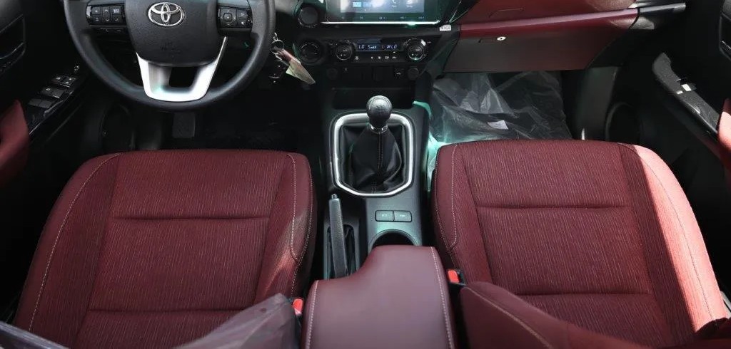 Toyota Hilux 2.7L Standard Double Cab (Shell Spec)