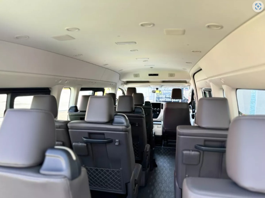 Toyota Hiace – High roof 16 Seats